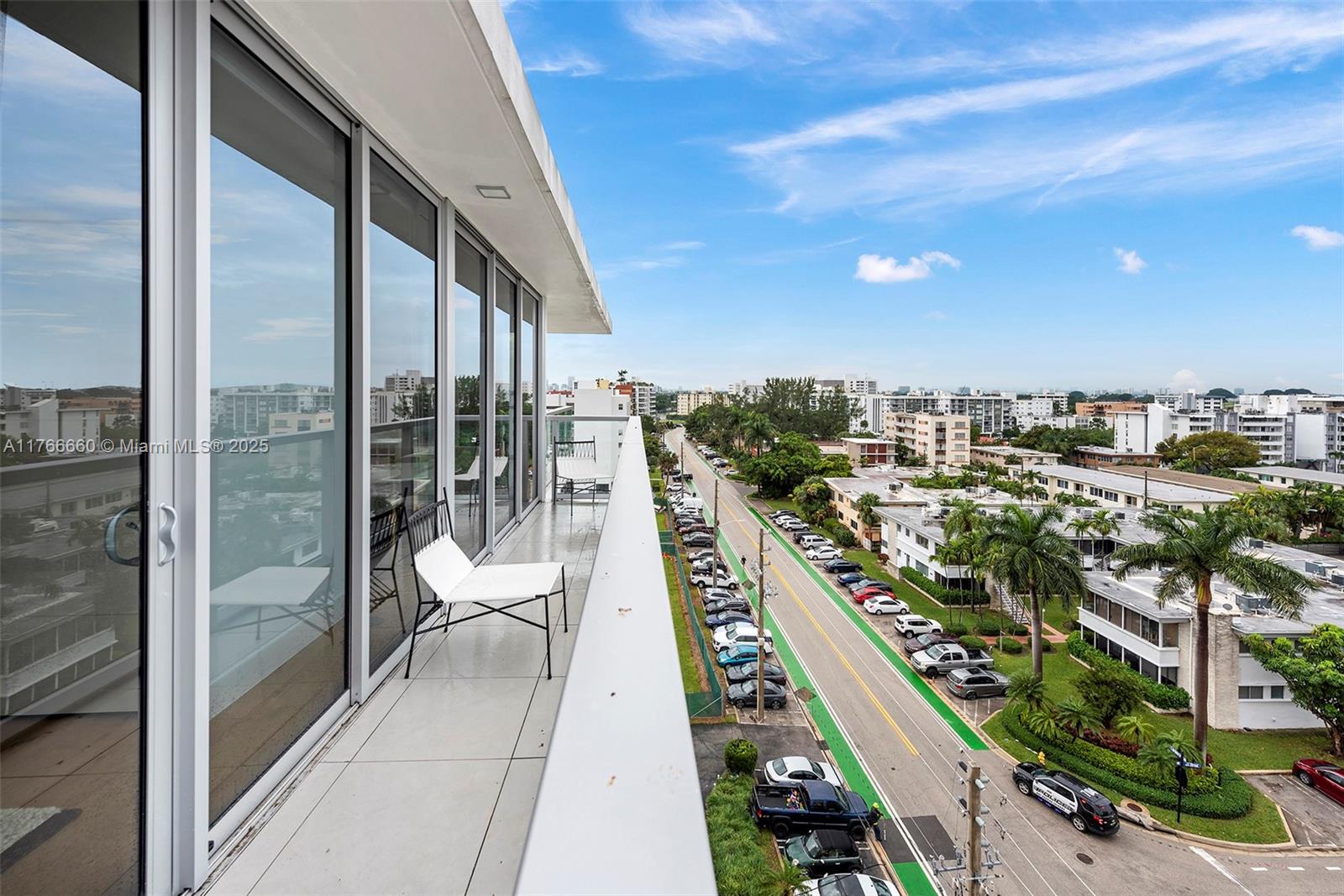 9521 E Bay Harbor Dr # 905