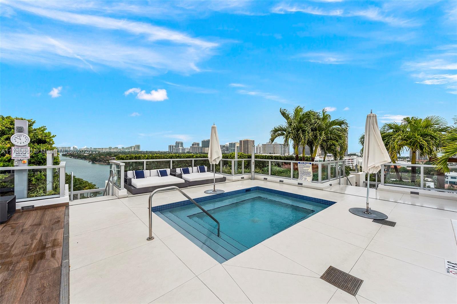 9521 E Bay Harbor Dr # 905