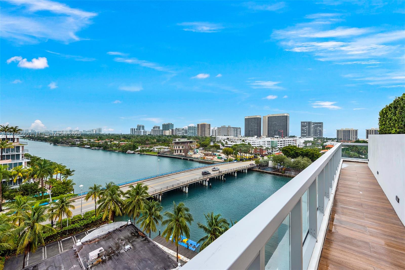 9521 E Bay Harbor Dr # 905