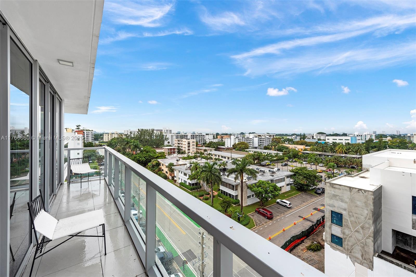 9521 E Bay Harbor Dr # 905