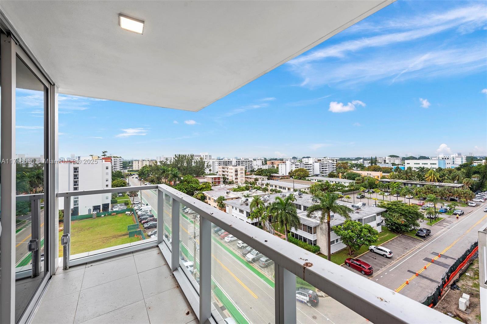 9521 E Bay Harbor Dr # 905
