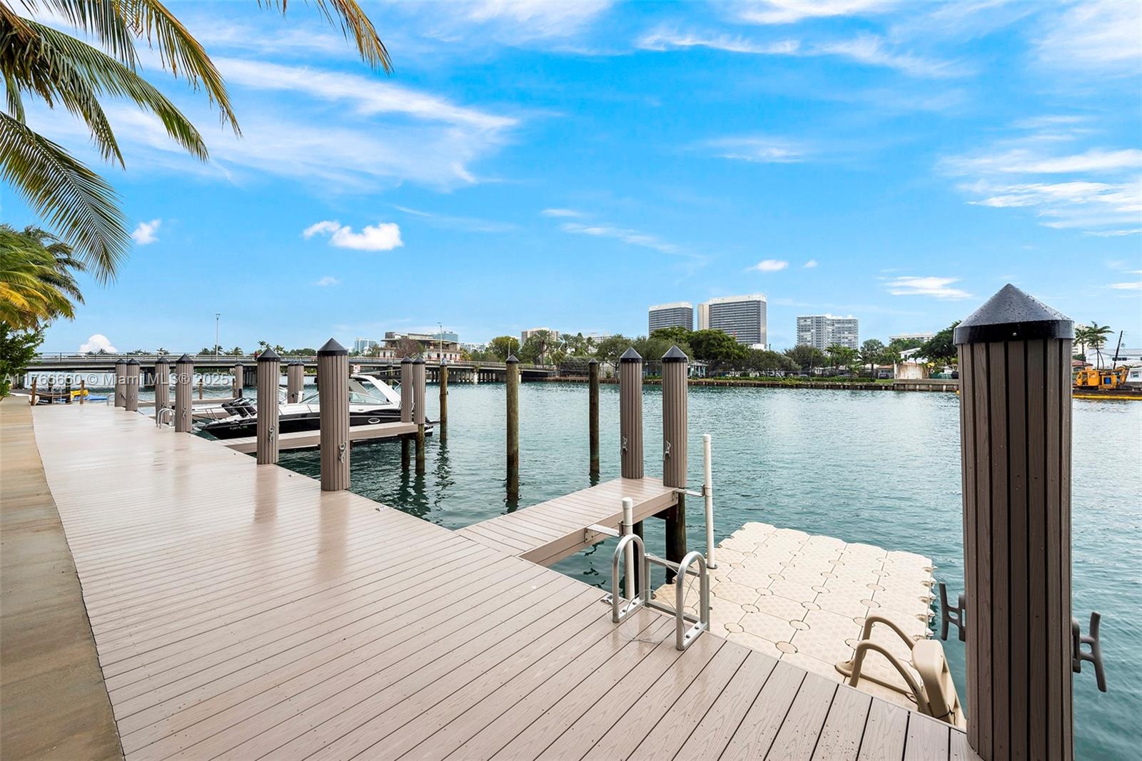 9521 E Bay Harbor Dr # 905