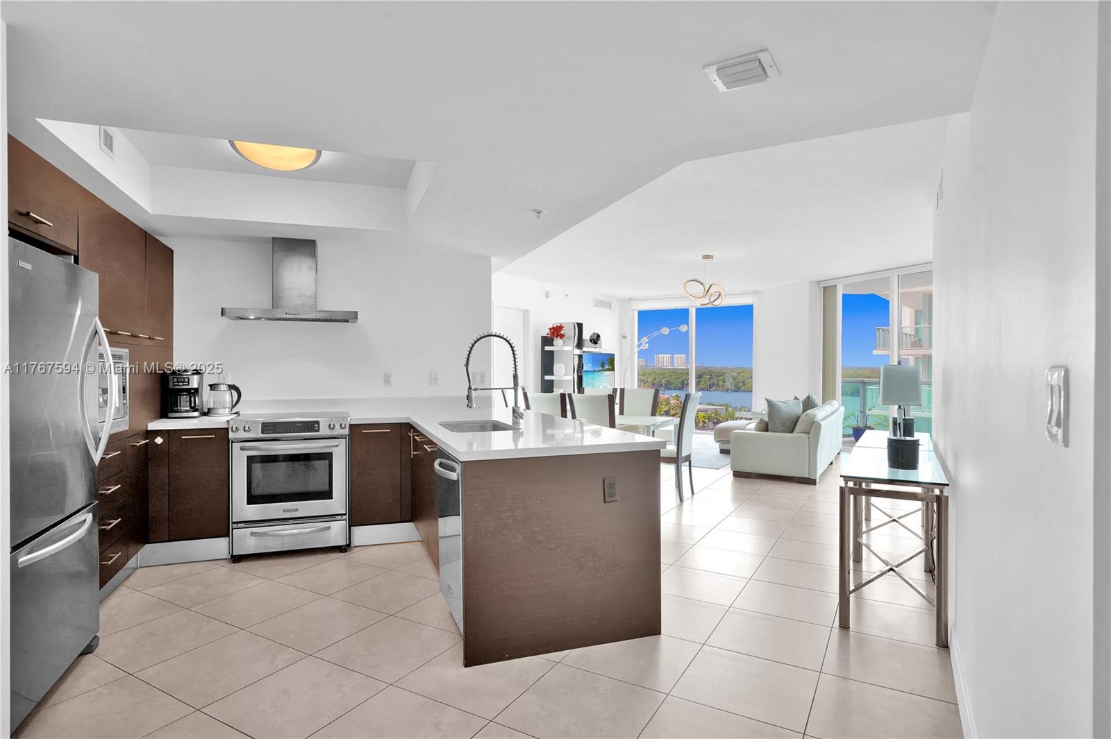 250 Sunny Isles Blvd # 904 Unit: 3-904