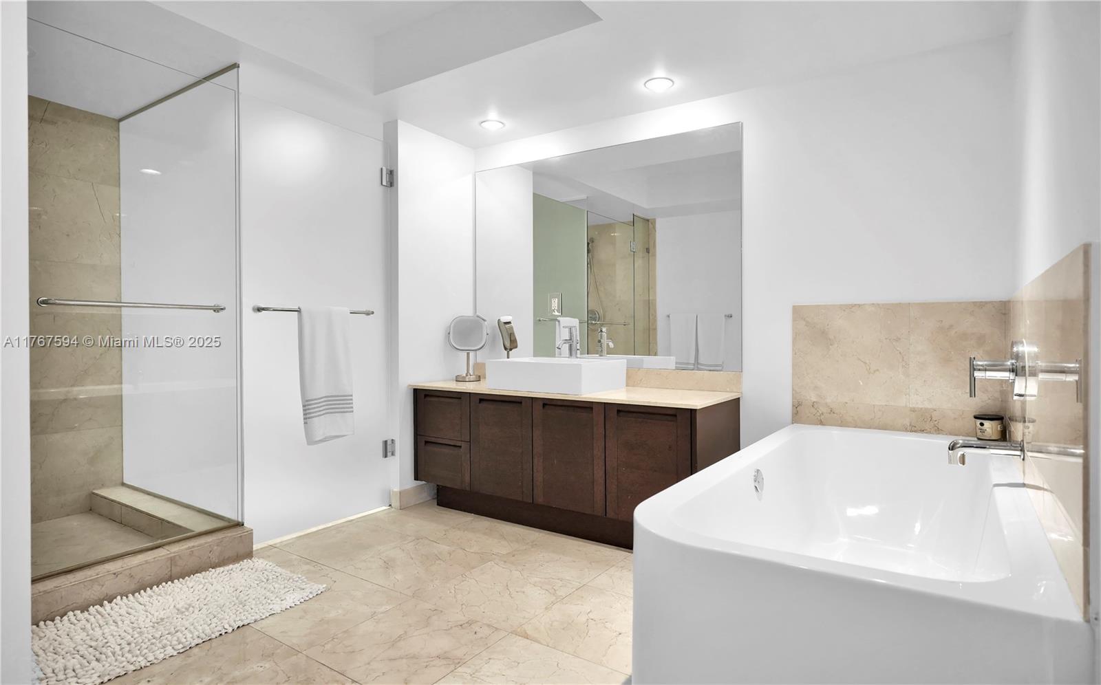 250 Sunny Isles Blvd # 904 Unit: 3-904