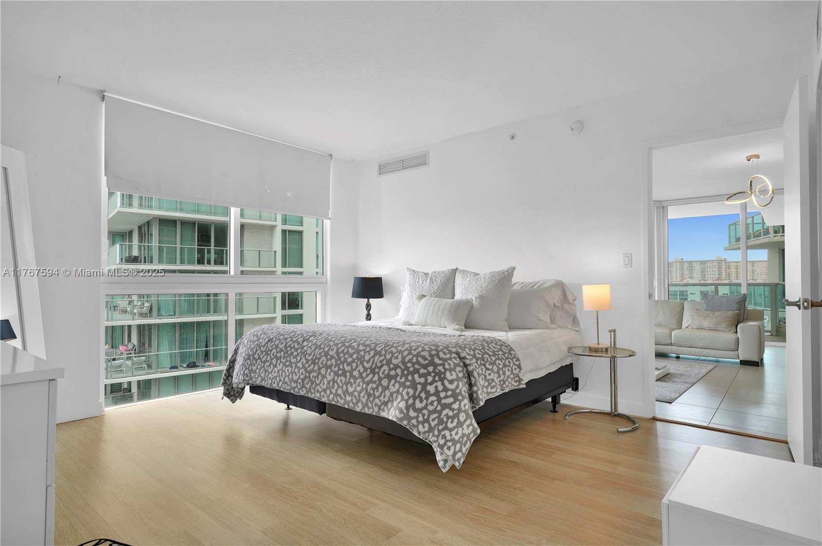 250 Sunny Isles Blvd # 904 Unit: 3-904