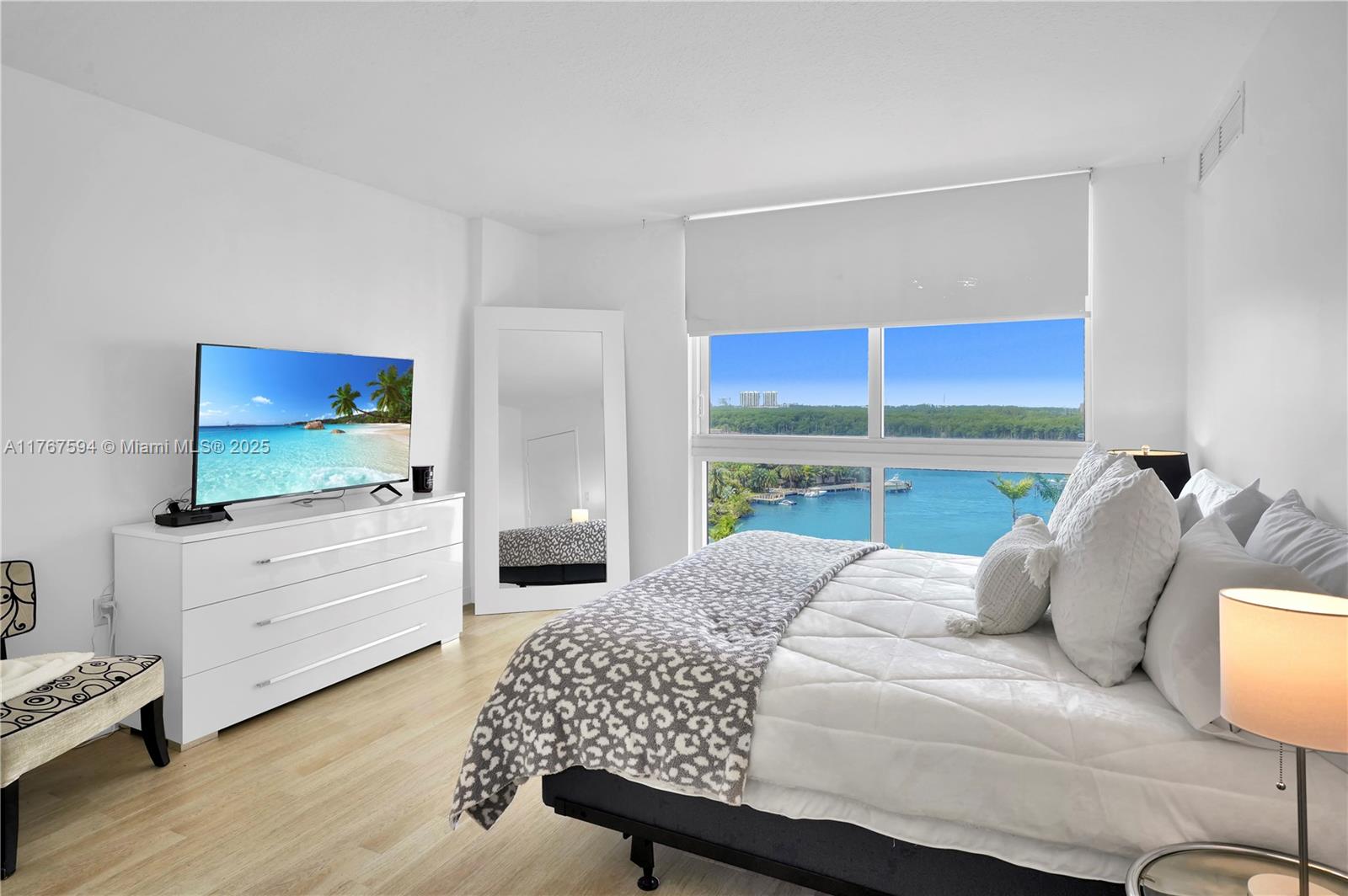 250 Sunny Isles Blvd # 904 Unit: 3-904