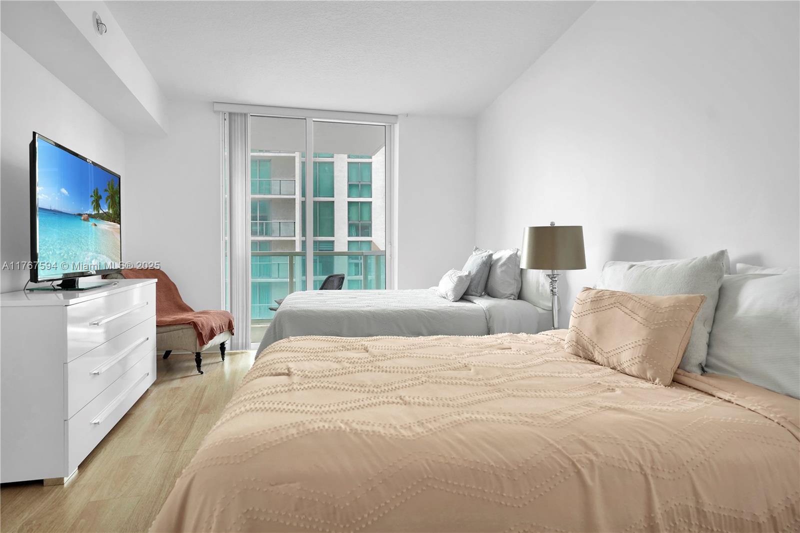 250 Sunny Isles Blvd # 904 Unit: 3-904
