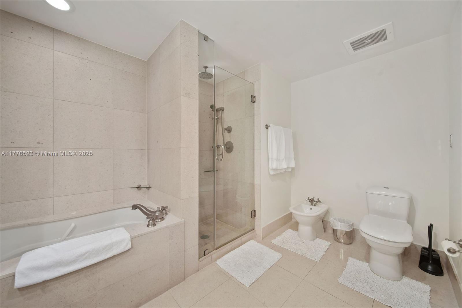 6799 Collins Ave # 1201