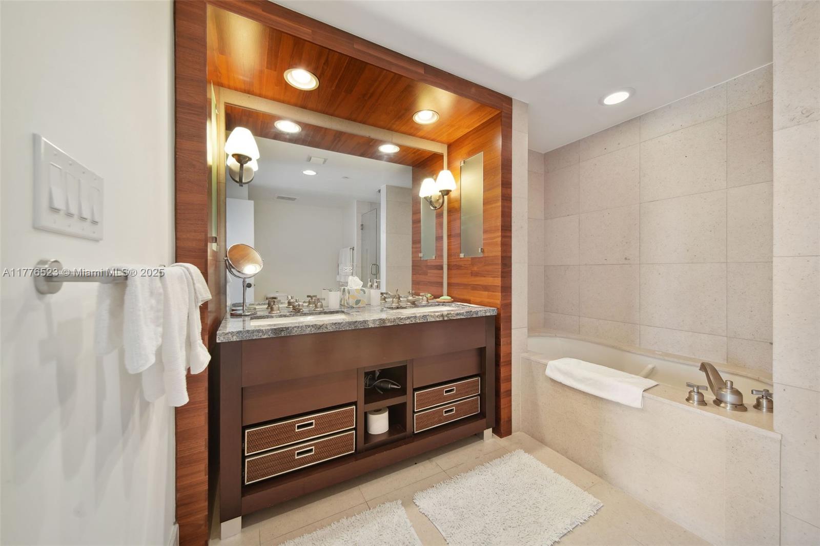 6799 Collins Ave # 1201