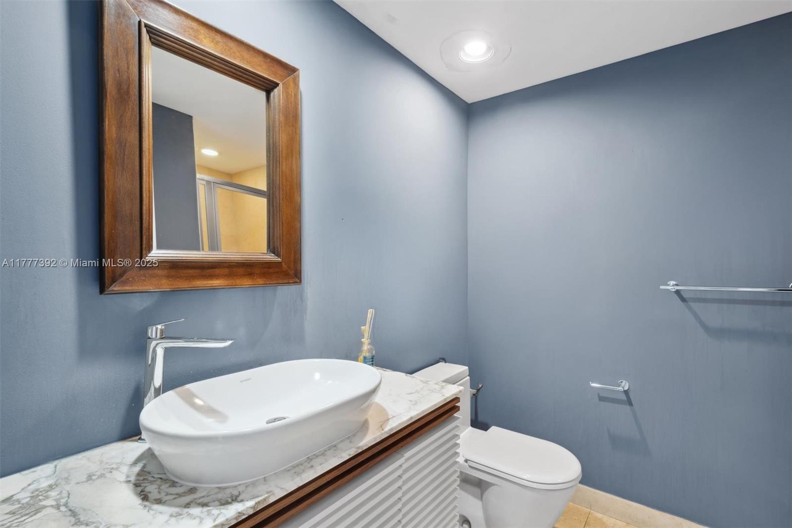450 Alton Rd # 1404