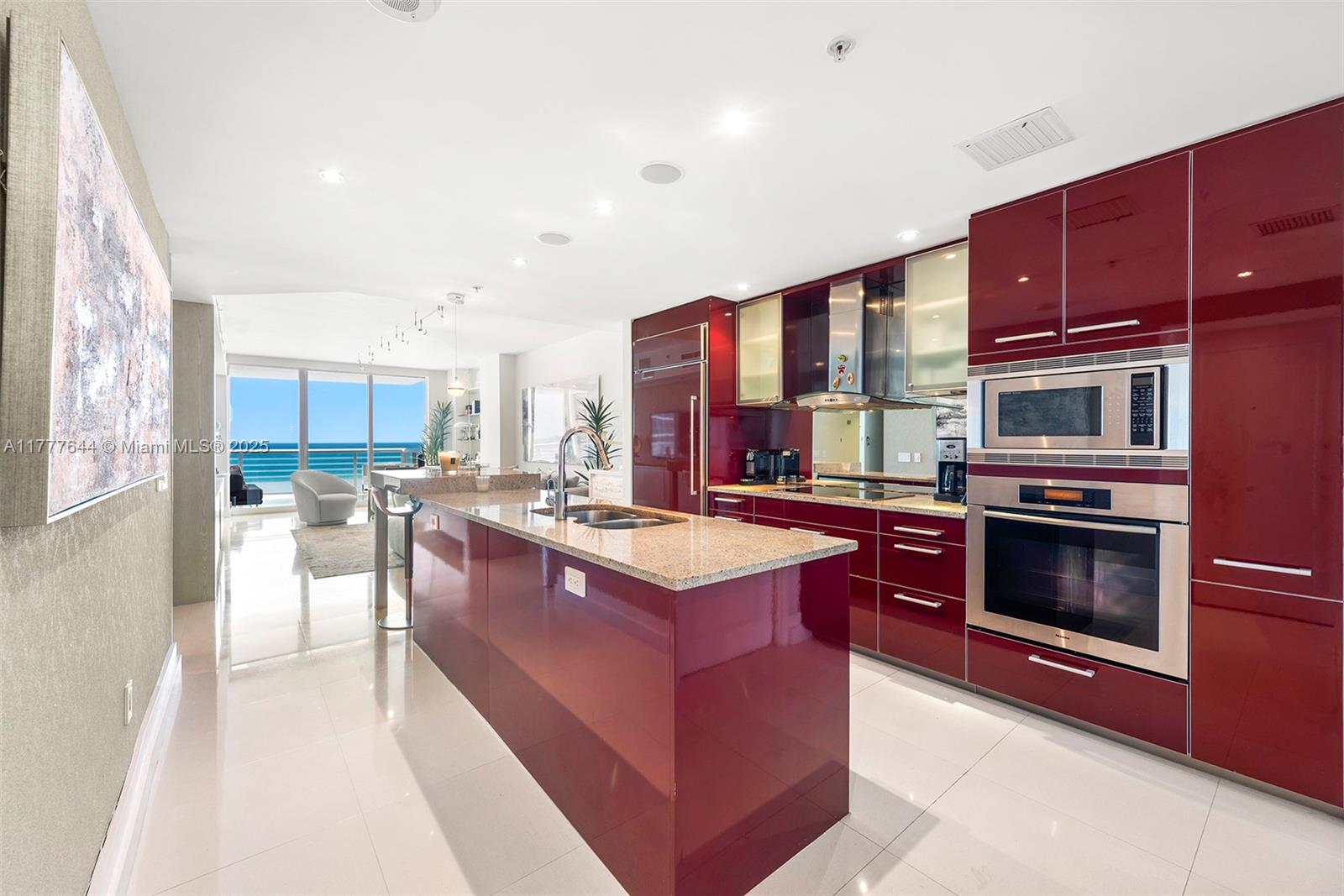 3801 Collins Ave # 1103
