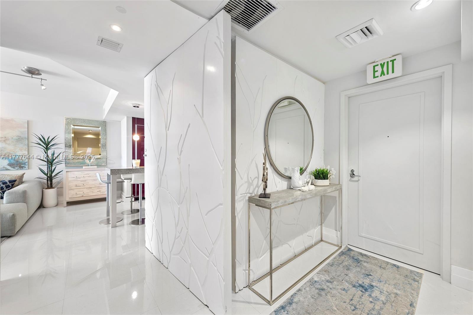 3801 Collins Ave # 1103