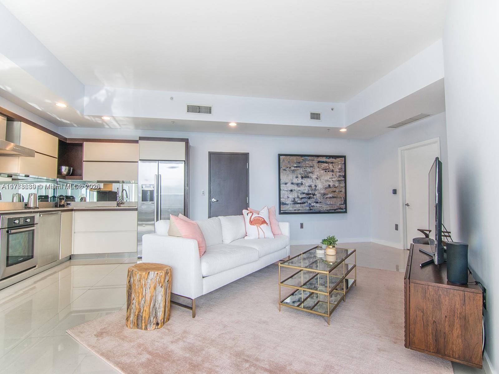 2100 Park Ave # 406