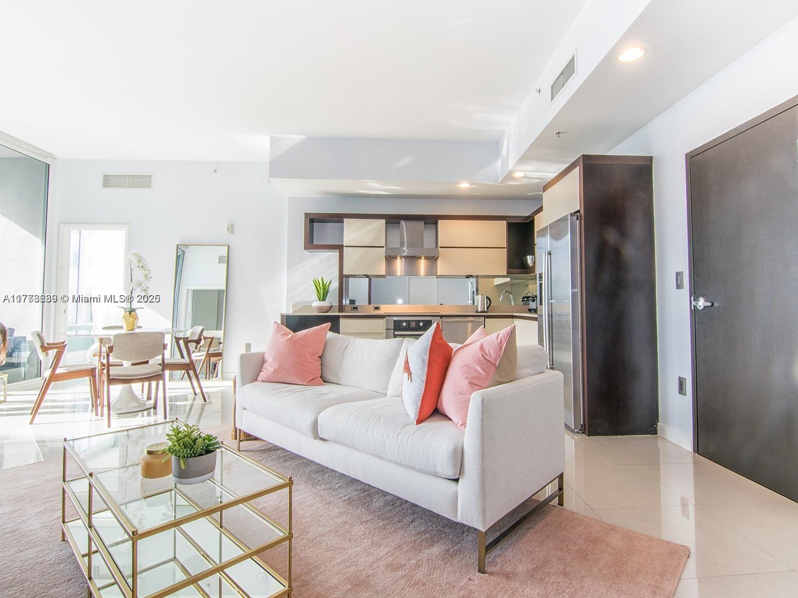 2100 Park Ave # 406