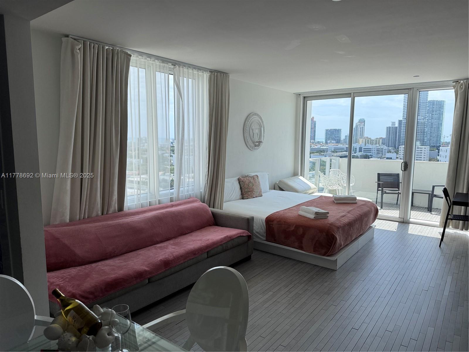 1100 West Ave # 1 Unit: PH-1