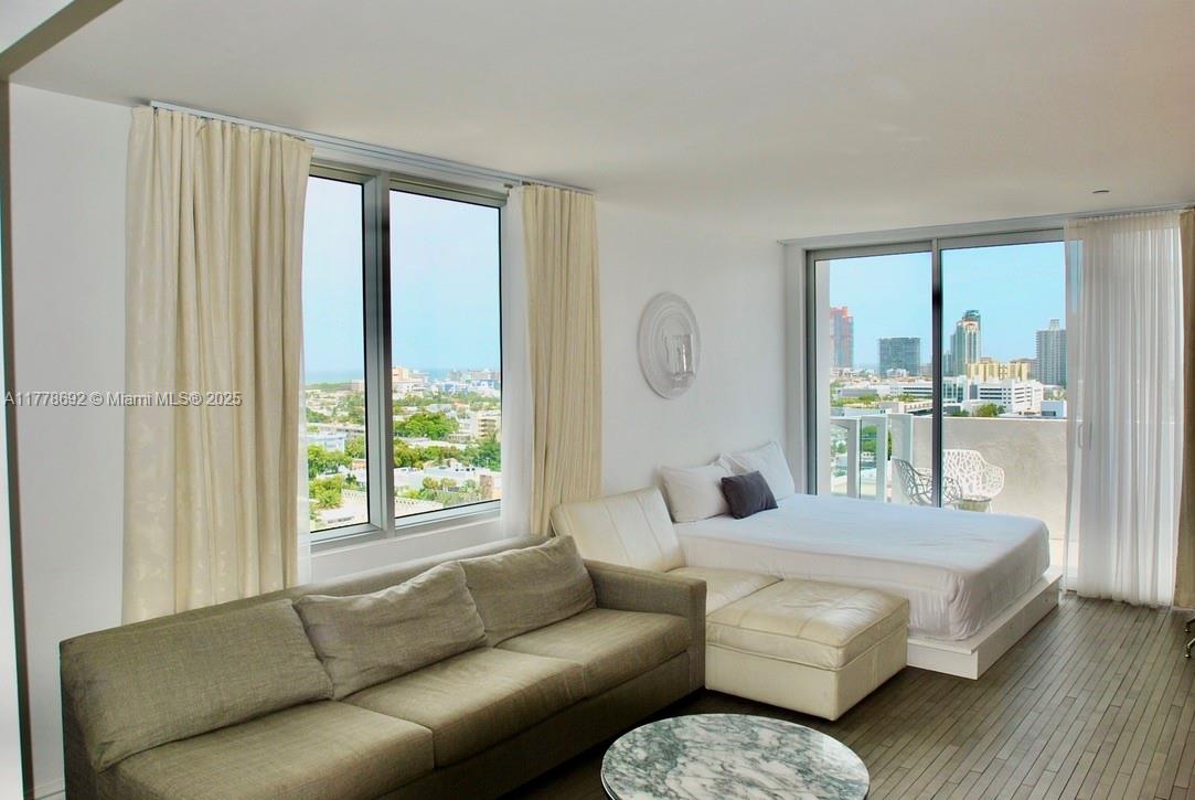 1100 West Ave # 1 Unit: PH-1