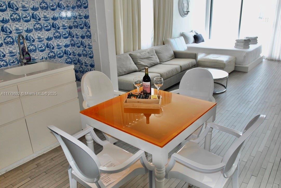 1100 West Ave # 1 Unit: PH-1