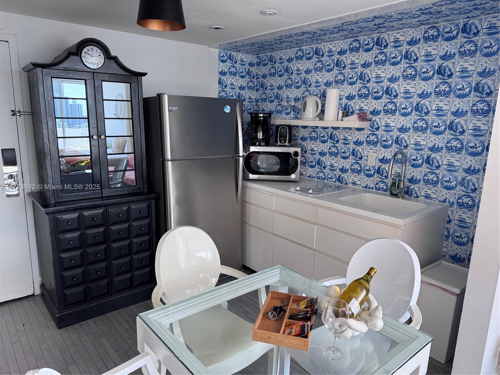 1100 West Ave # 1 Unit: PH-1