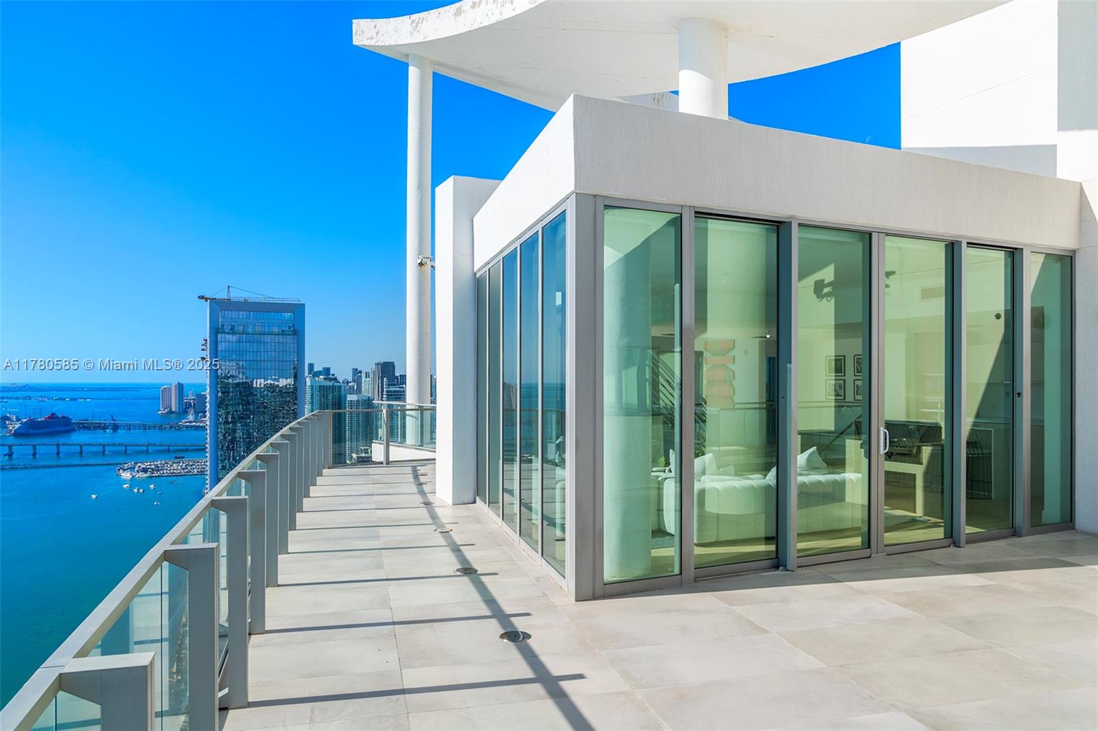 2900 NE 7th Ave # 5102