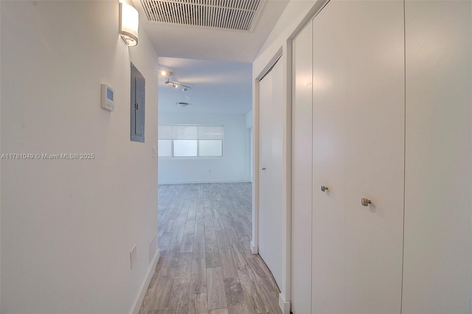 1035 Euclid Ave # 18