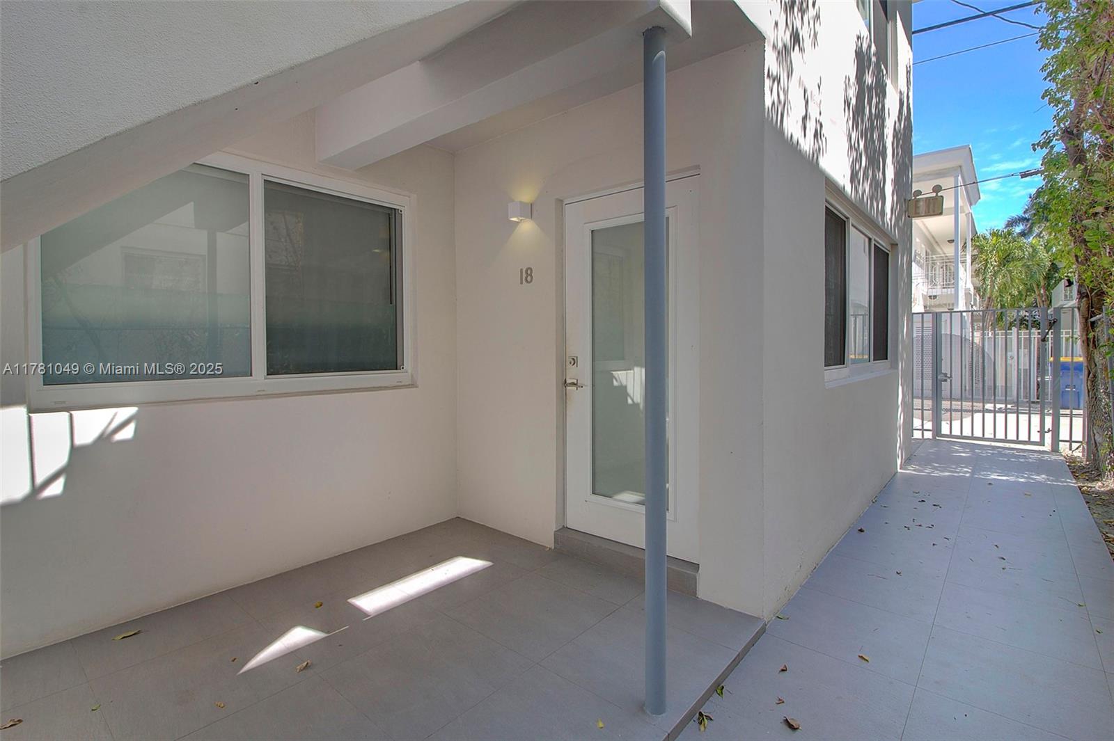 1035 Euclid Ave # 18