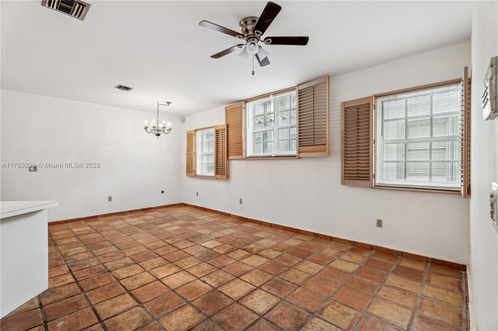 1242 Drexel Ave # 204