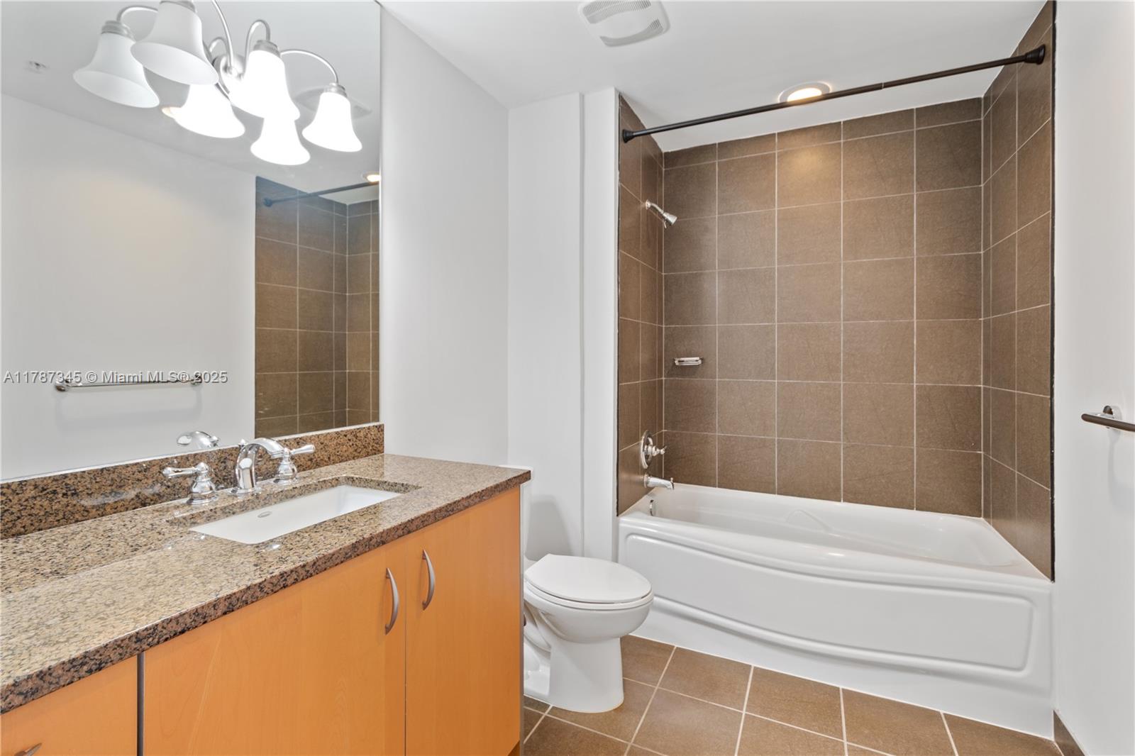 300 S Biscayne Blvd # 3010 Unit: T-3010