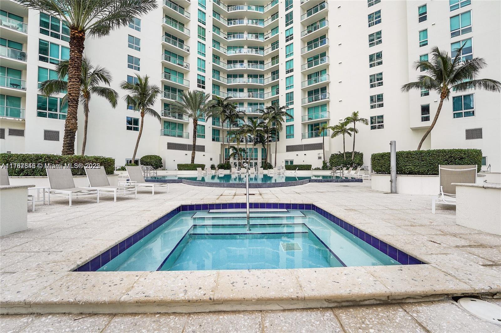 300 S Biscayne Blvd # 3010 Unit: T-3010