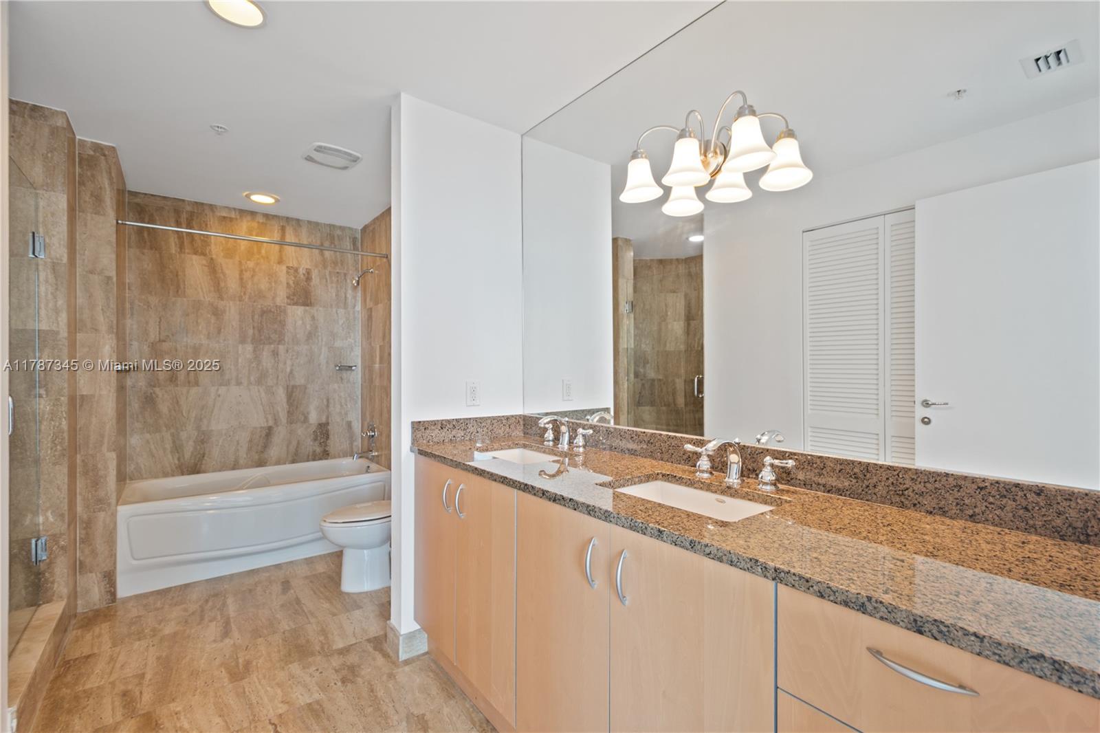 300 S Biscayne Blvd # 3010 Unit: T-3010