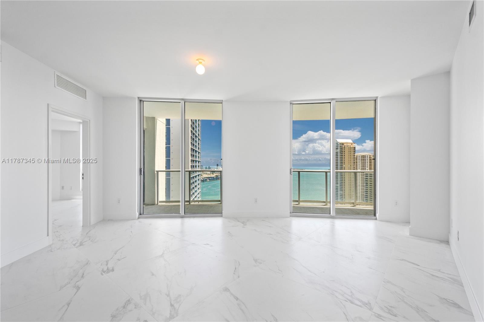 300 S Biscayne Blvd # 3010 Unit: T-3010