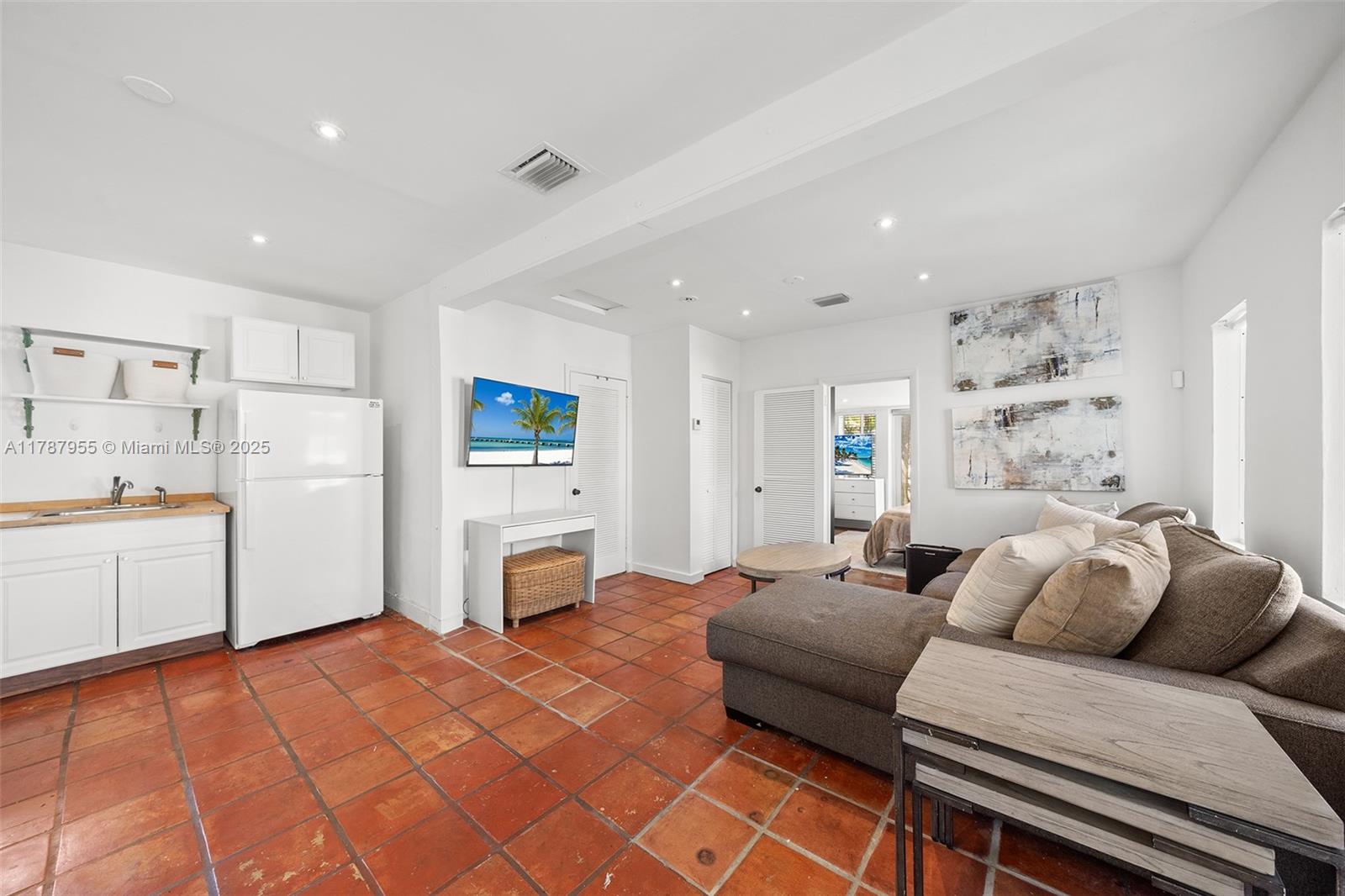1130 SW 23rd Ave
