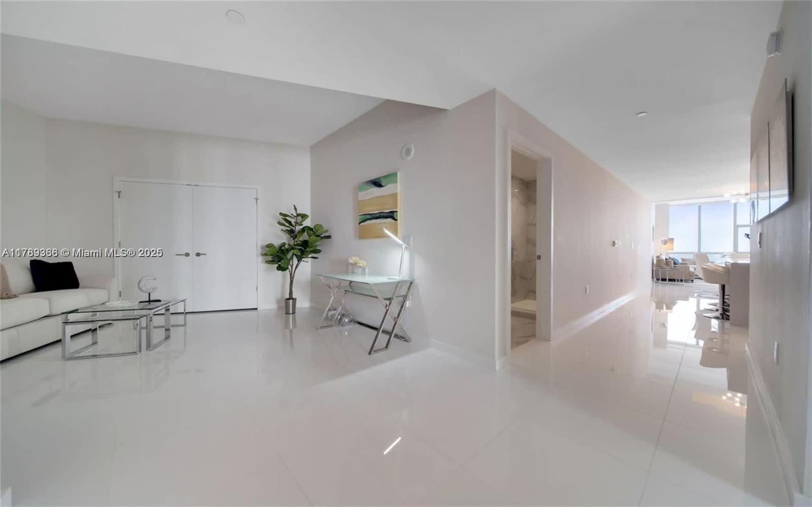 851 NE 1st Ave # 2601