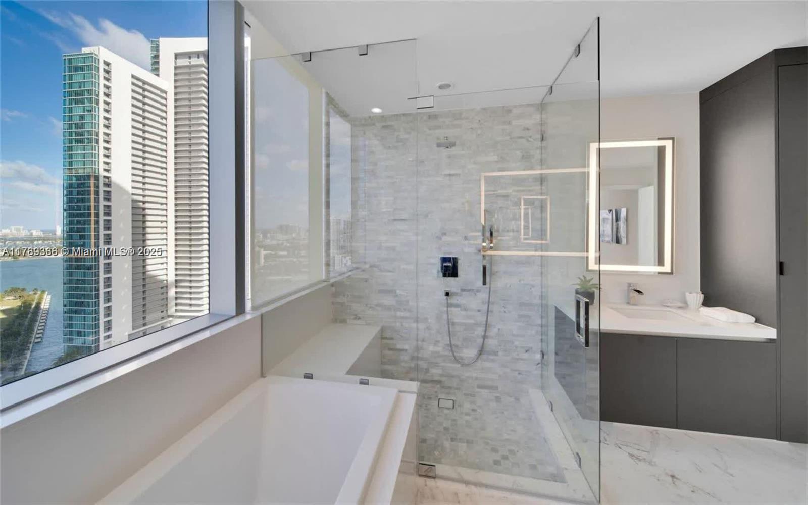 851 NE 1st Ave # 2601