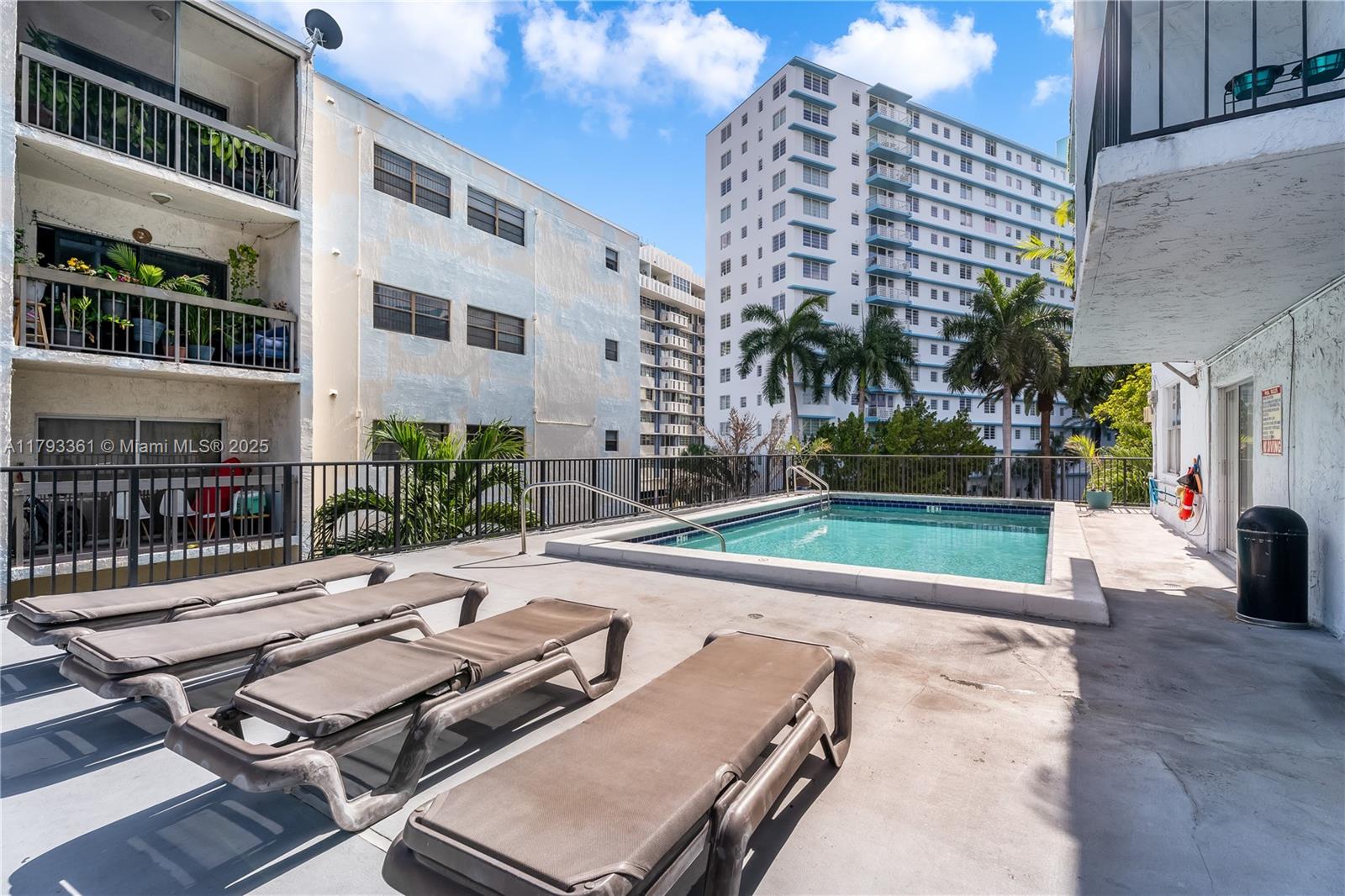 899 West Ave # 8D