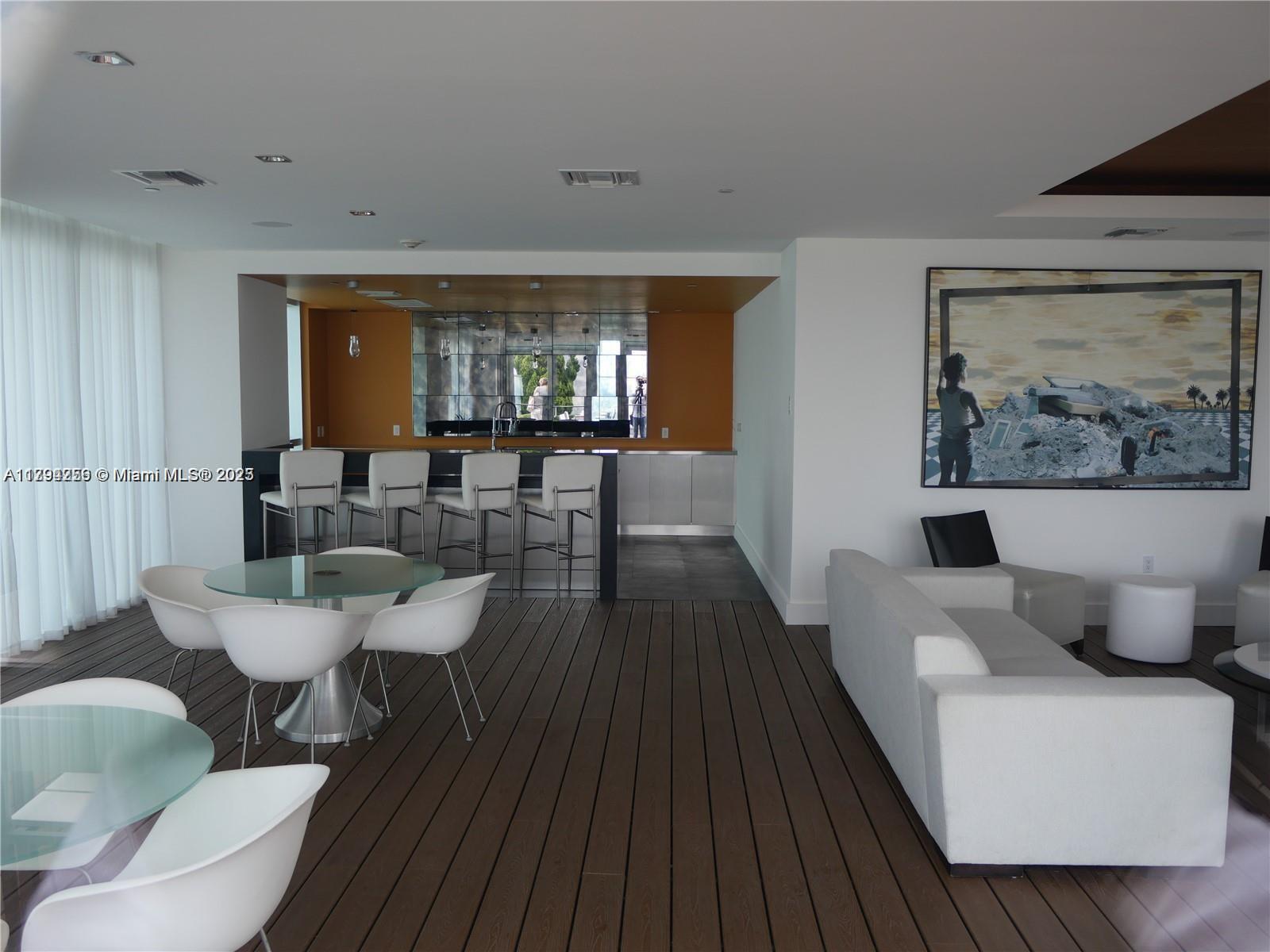 500 Brickell Ave # 3100