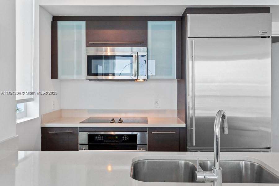 500 Brickell Ave # 3100