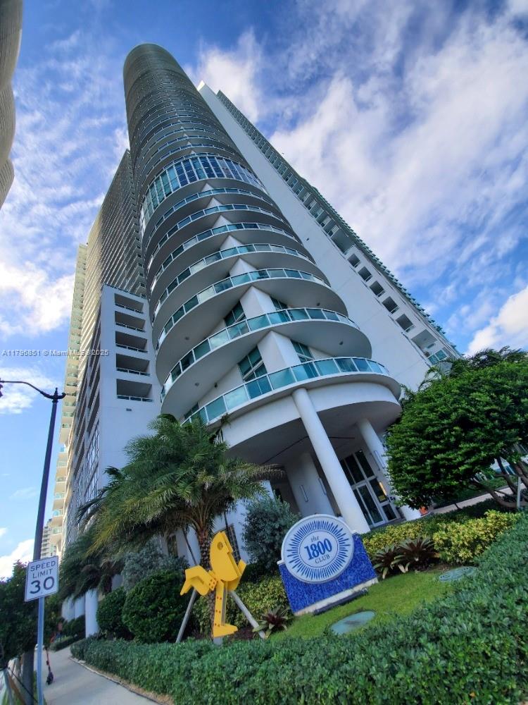 1800 N Bayshore Dr # 1001