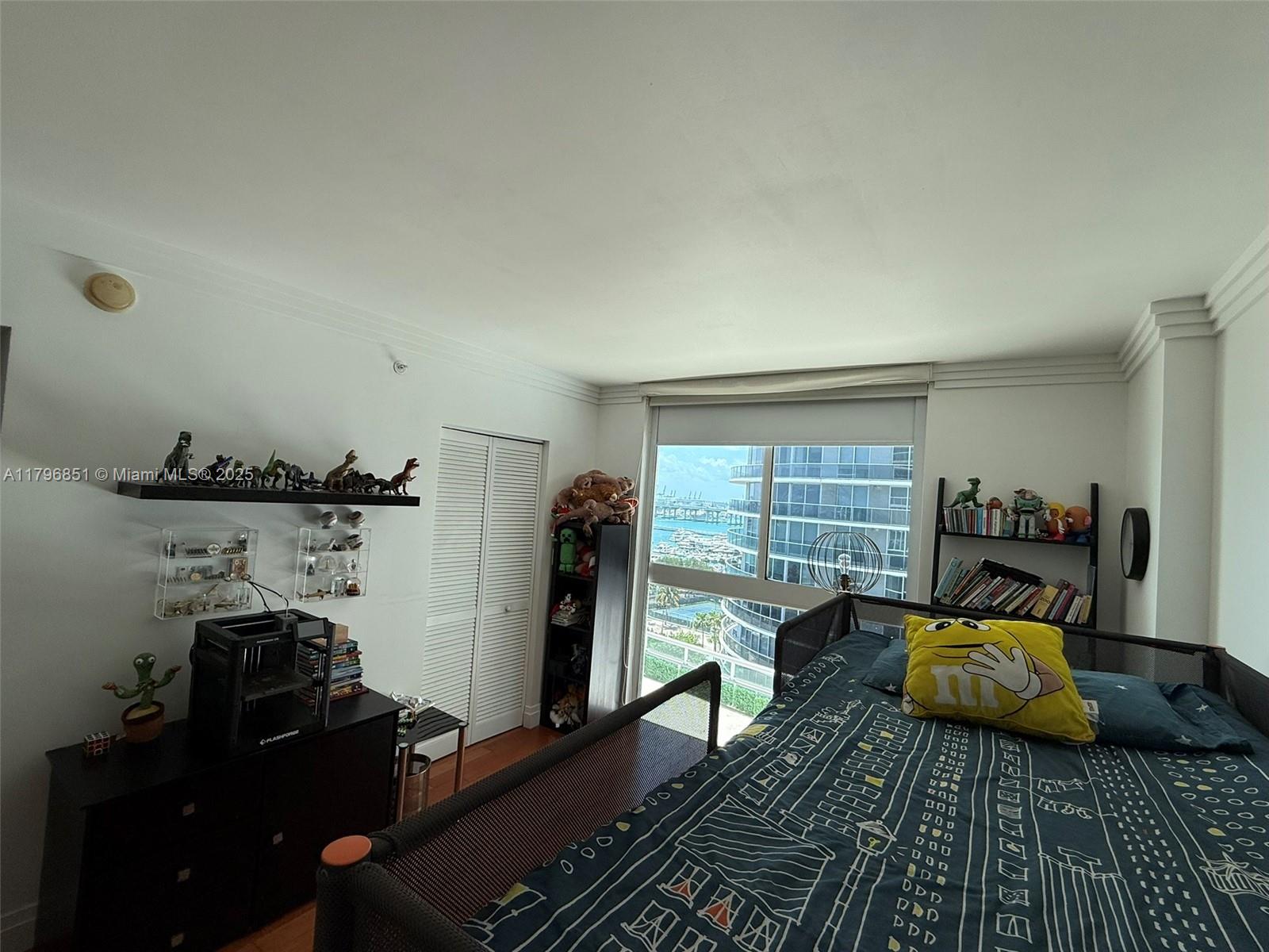 1800 N Bayshore Dr # 1001