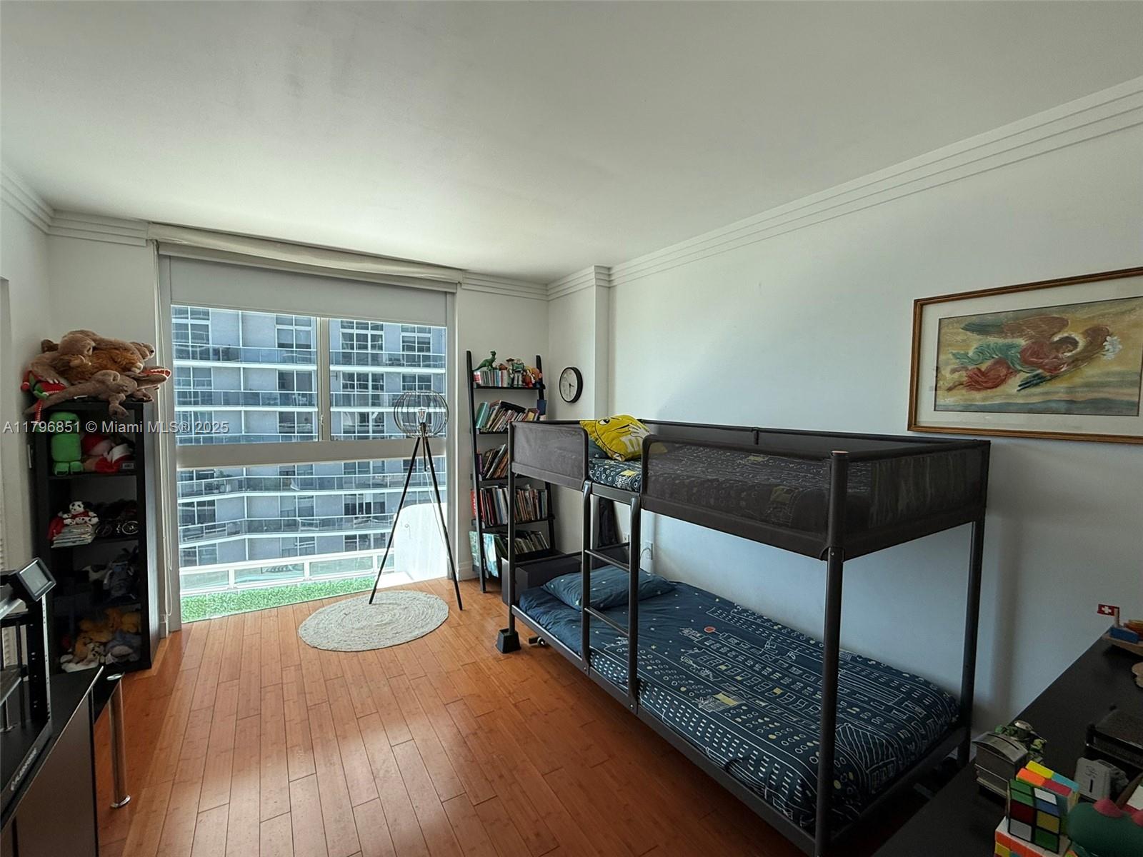 1800 N Bayshore Dr # 1001