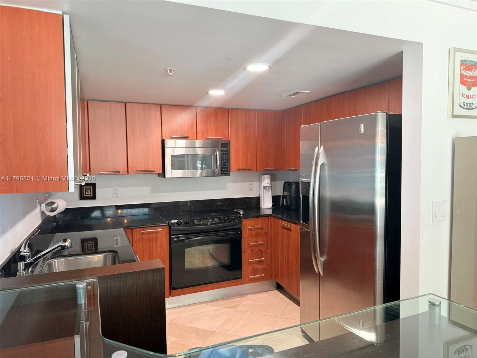 1800 N Bayshore Dr # 1001