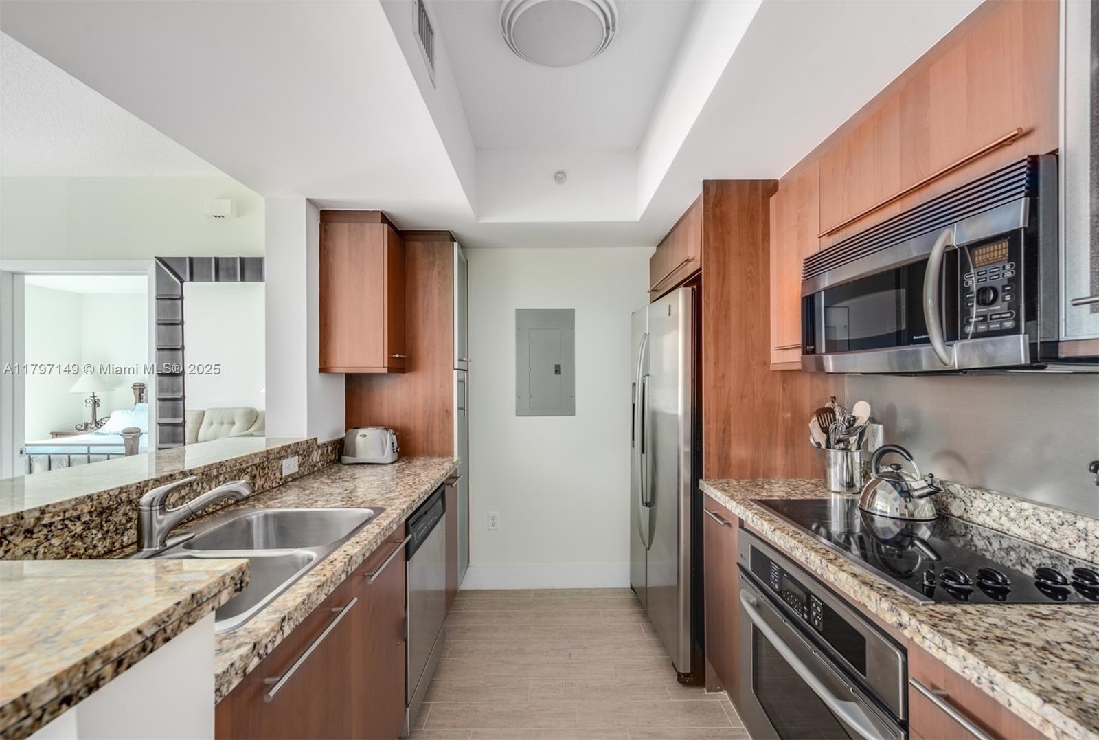 110 Washington Ave # 1817