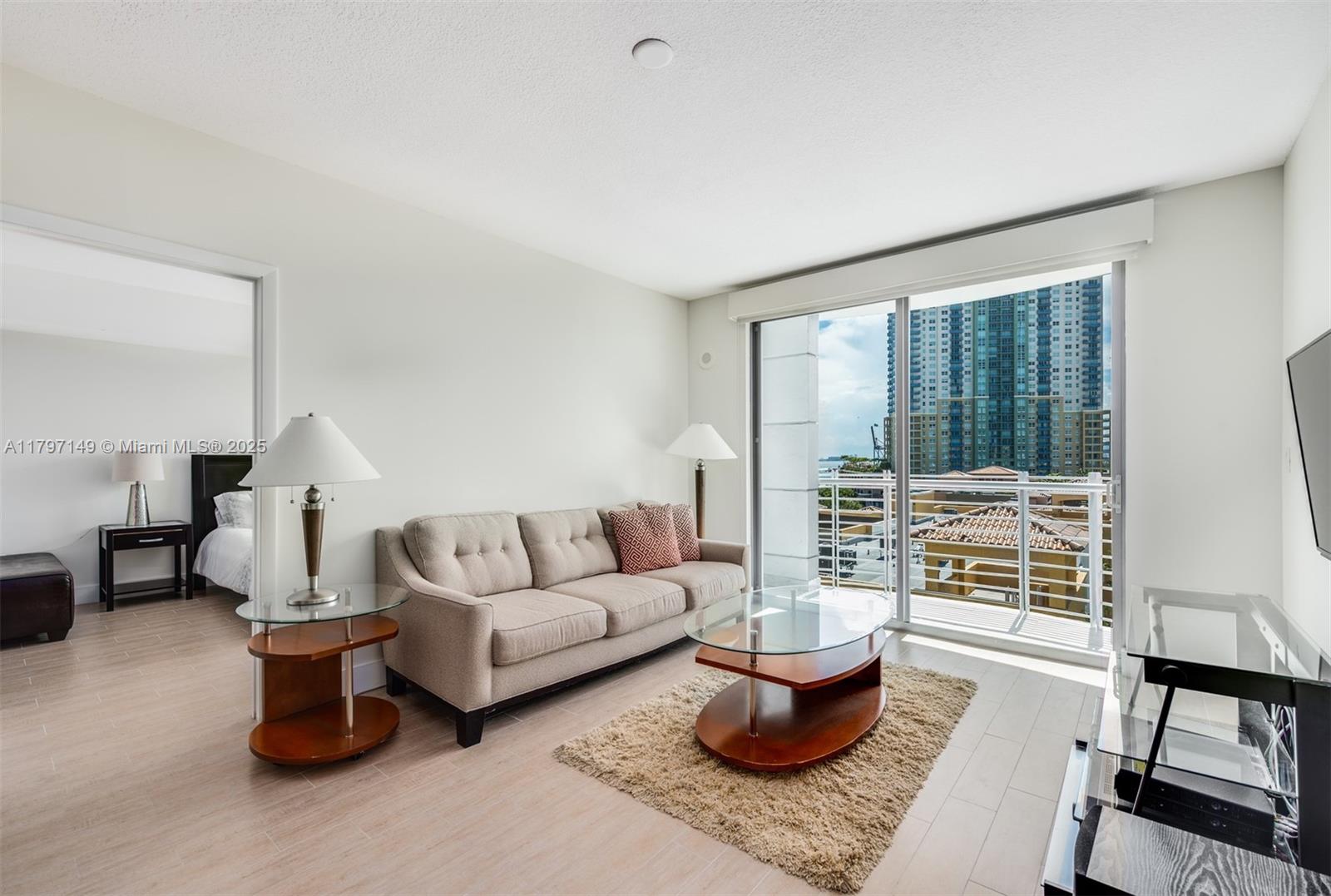 110 Washington Ave # 1817