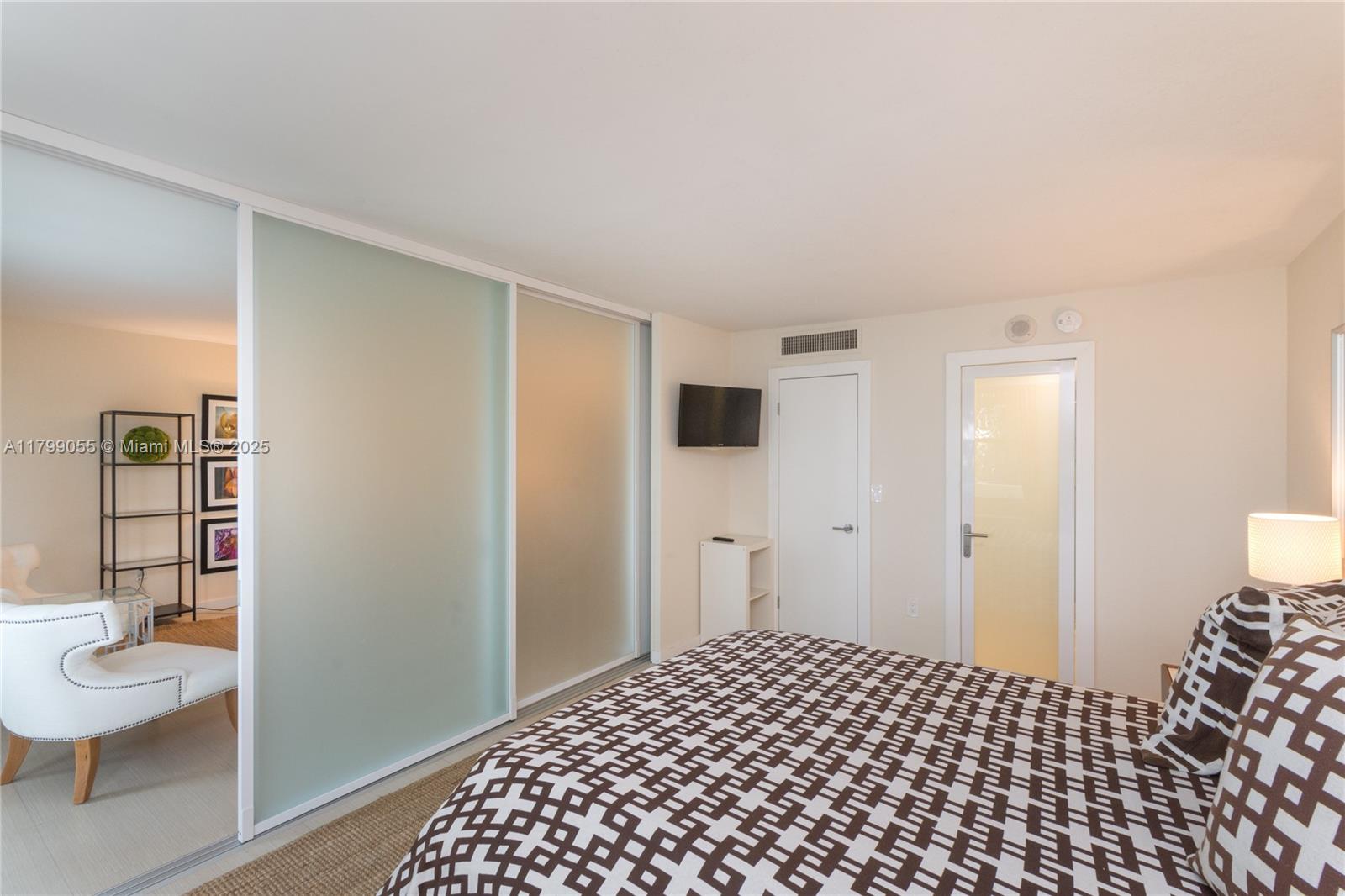 1020 Meridian Ave # 307