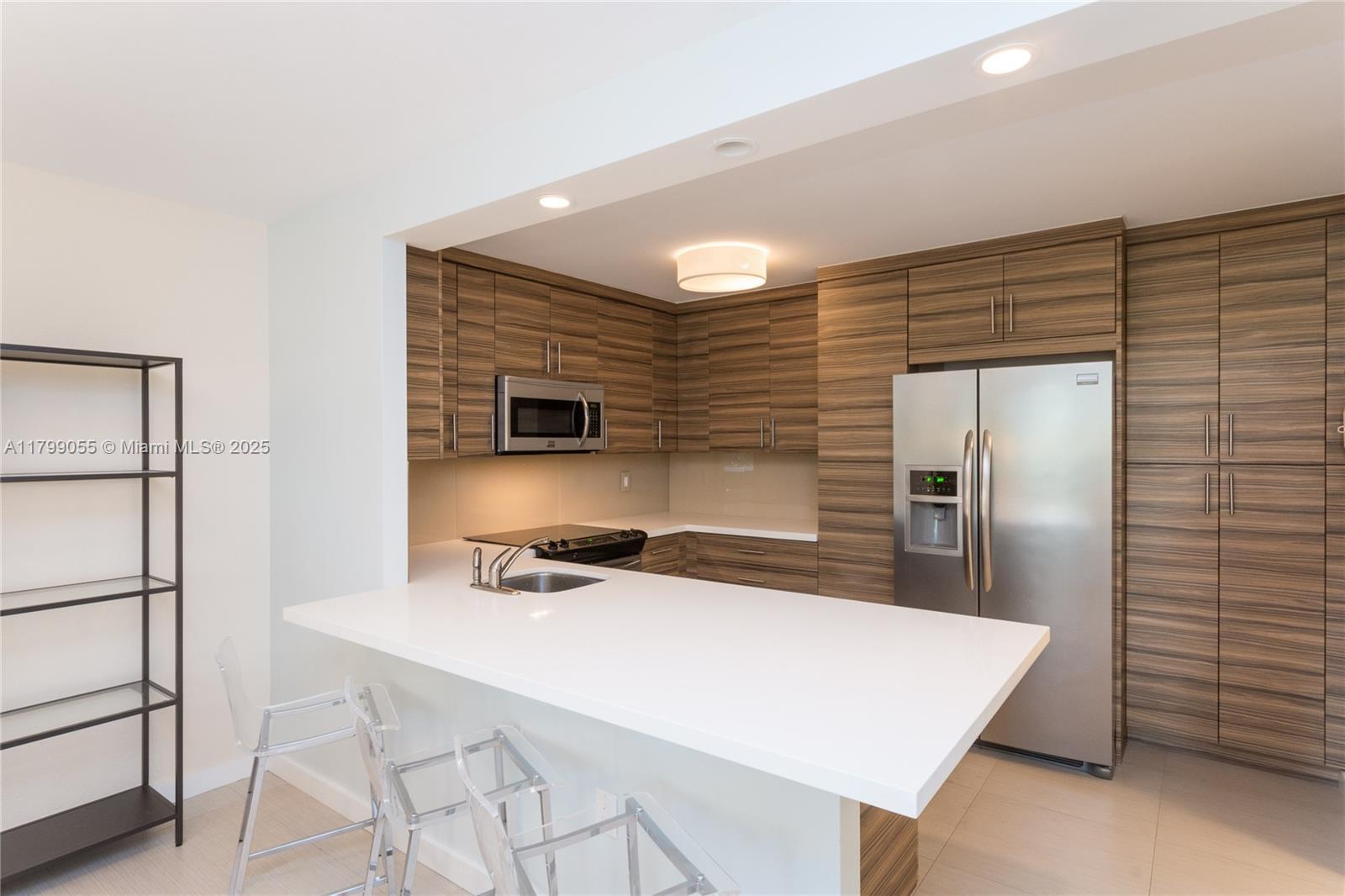1020 Meridian Ave # 307
