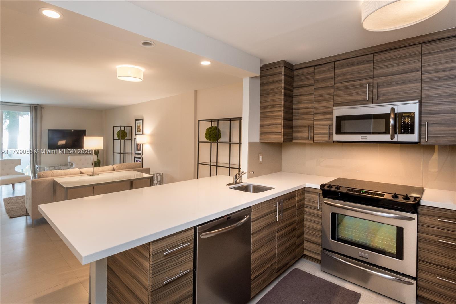 1020 Meridian Ave # 307