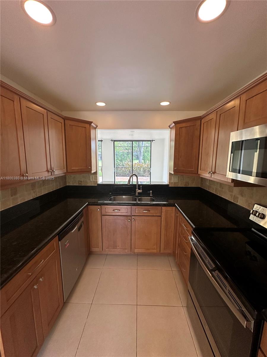 10119 Costa Del Sol Blvd # 57B Unit: J-57B
