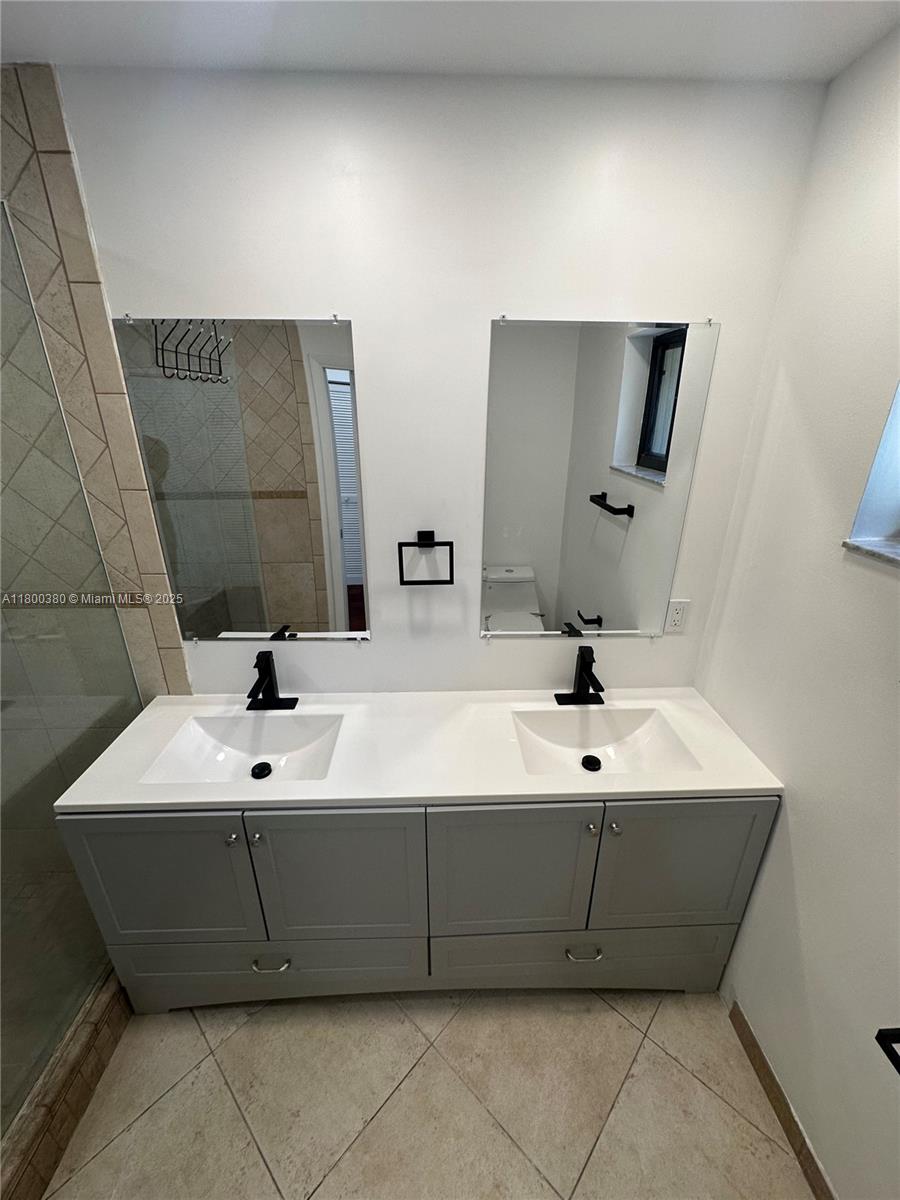 10119 Costa Del Sol Blvd # 57B Unit: J-57B