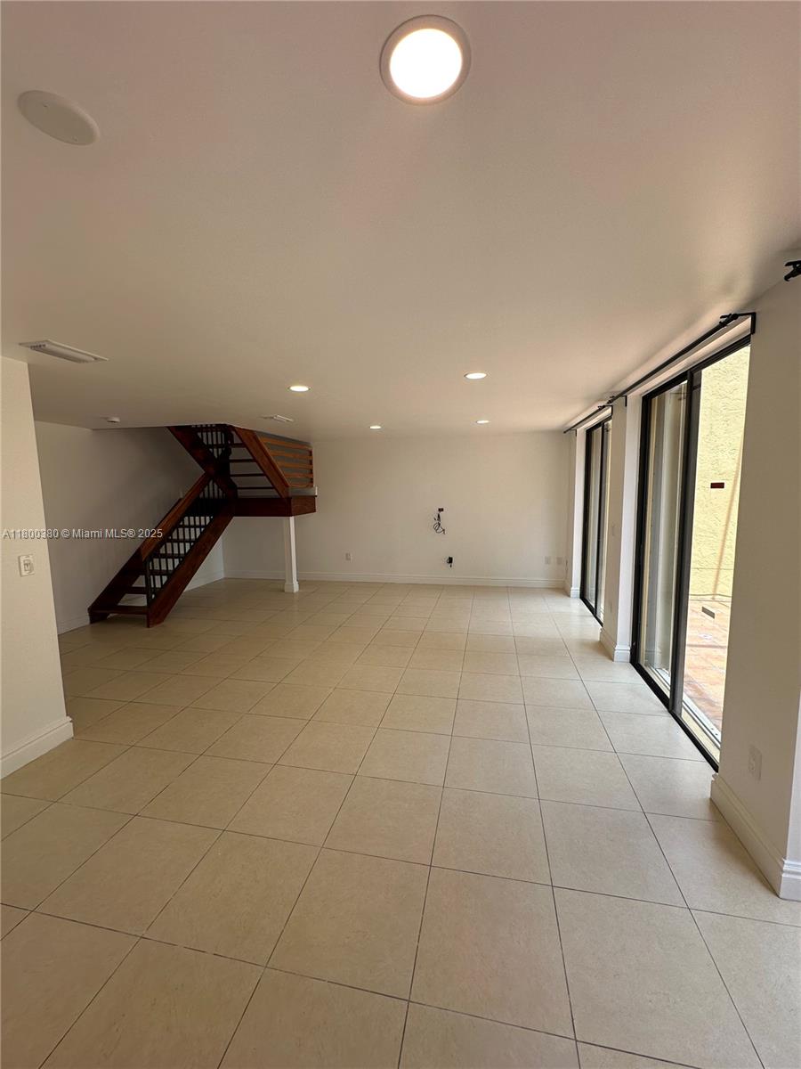 10119 Costa Del Sol Blvd # 57B Unit: J-57B