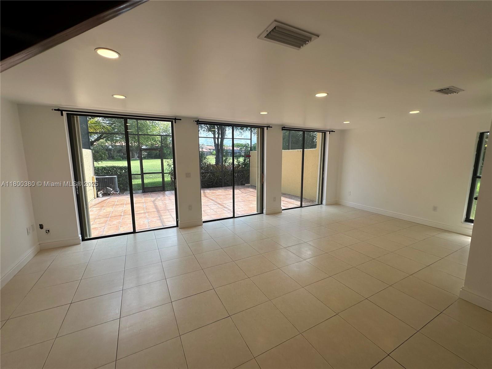 10119 Costa Del Sol Blvd # 57B Unit: J-57B