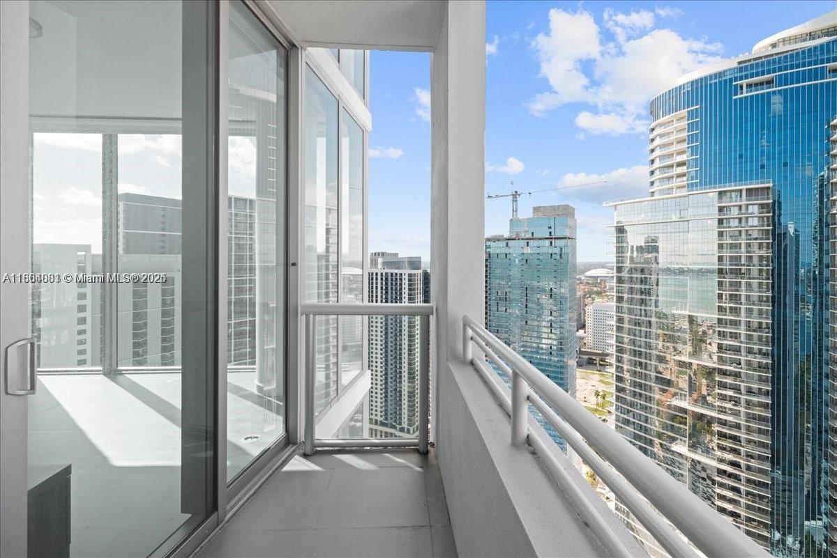 888 Biscayne Blvd # 4801